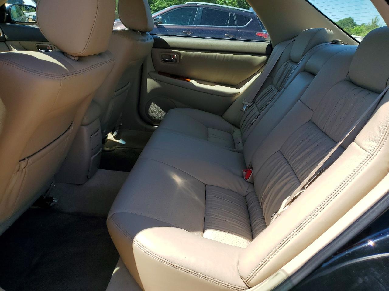 2001 LEXUS ES 300 photo 28