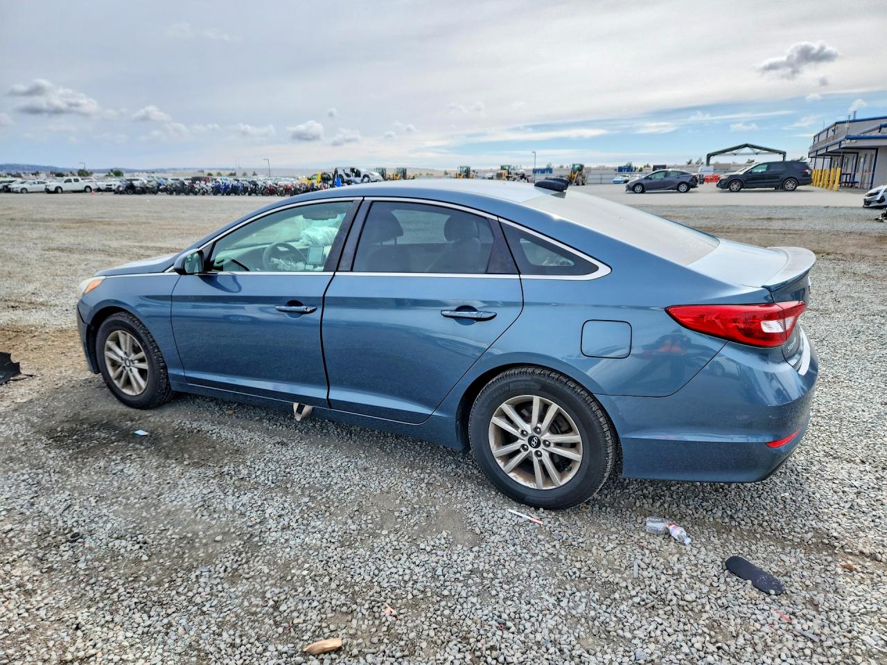 2017 HYUNDAI SONATA SE photo 4