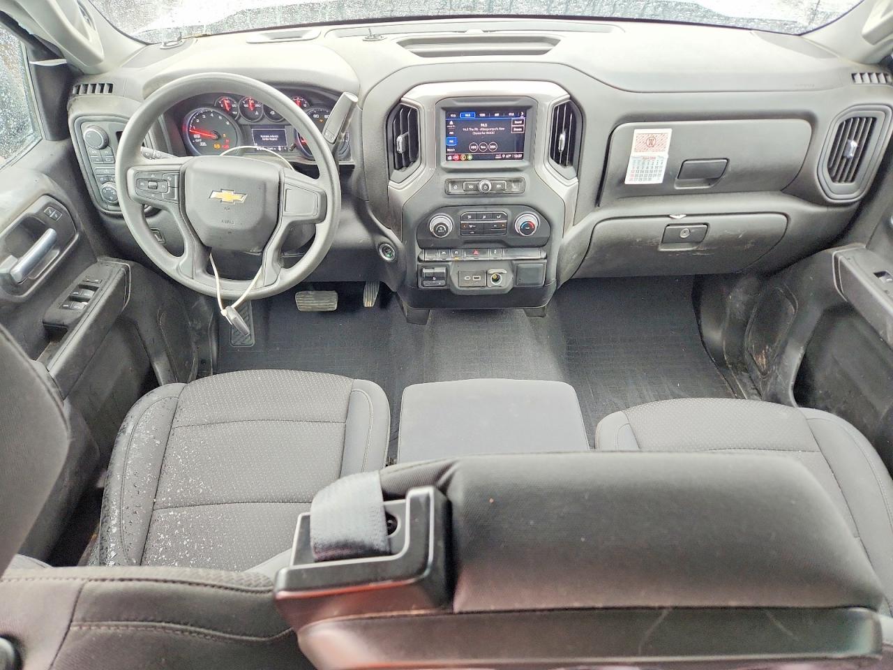 2024 CHEVROLET SILVERADO K1500 photo 15