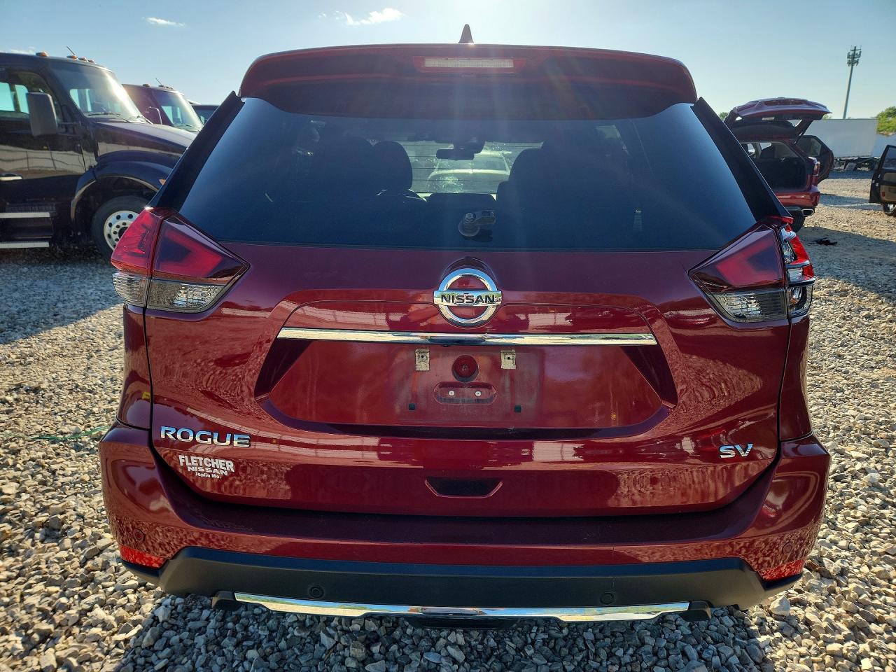 2019 NISSAN ROGUE SV photo 11