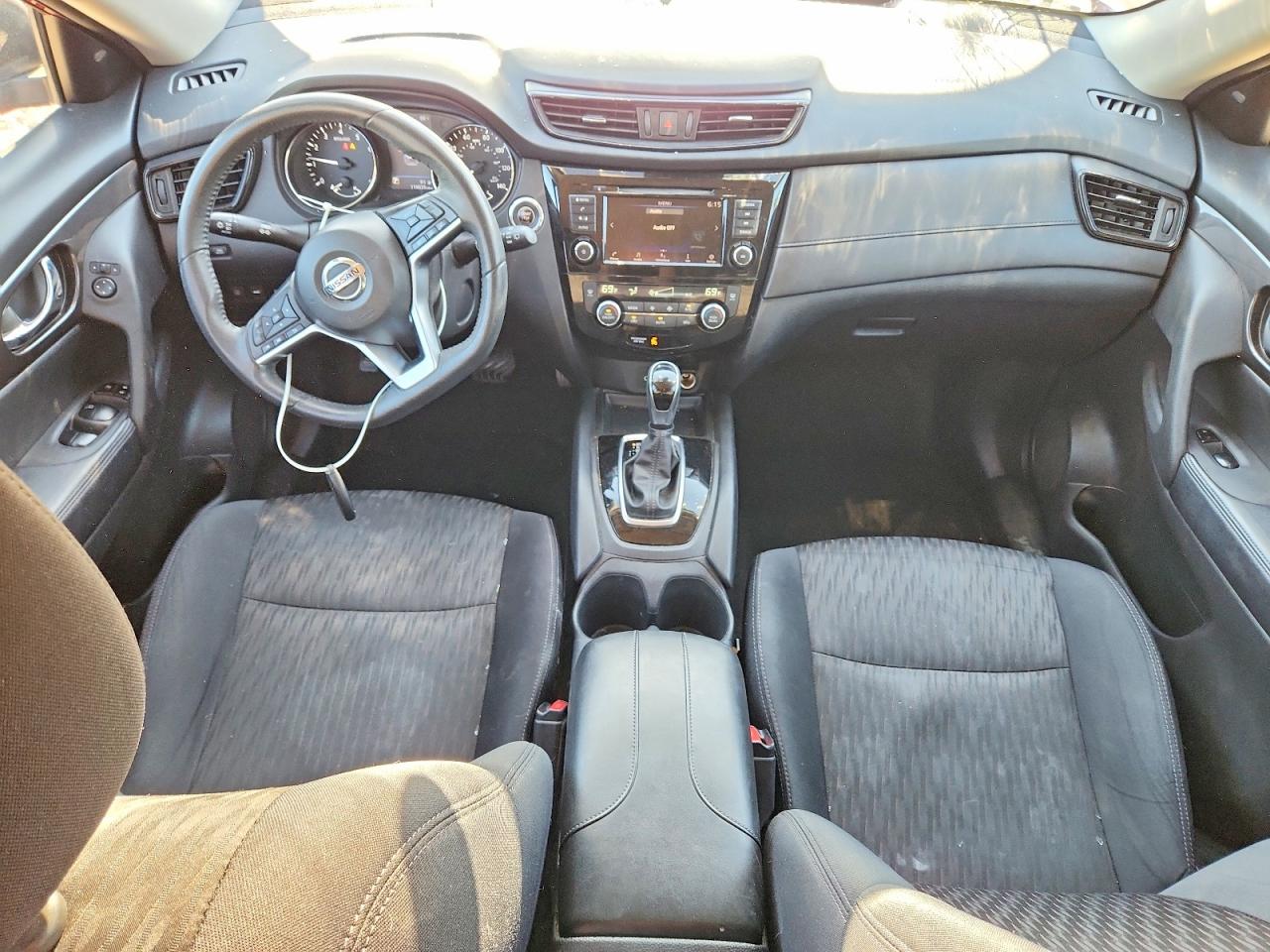 2019 NISSAN ROGUE SV photo 15