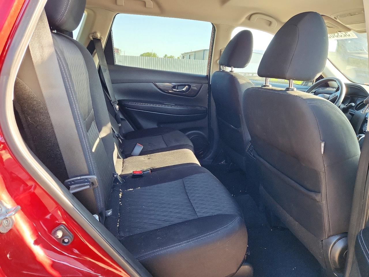 2019 NISSAN ROGUE SV photo 19