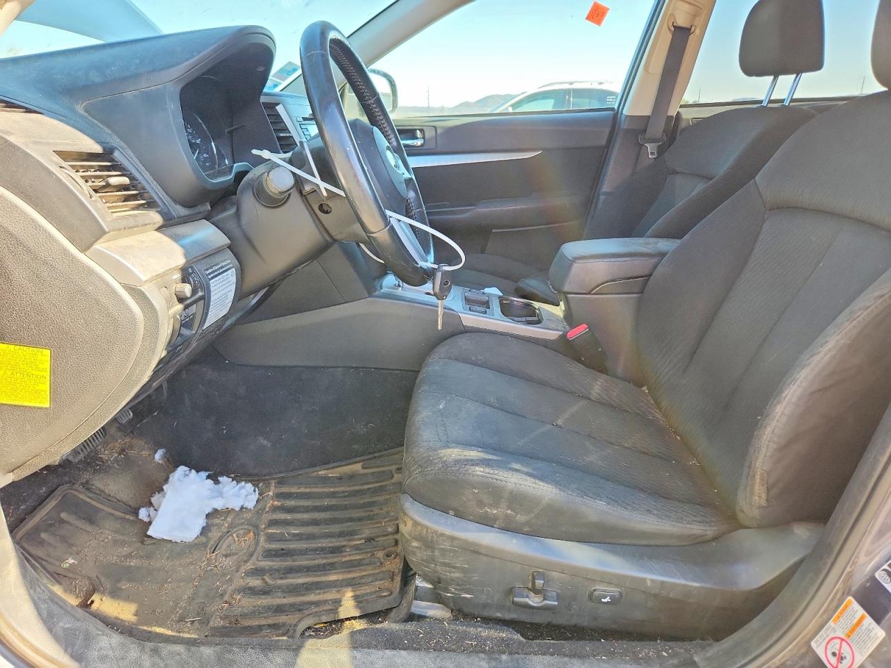 2010 SUBARU OUTBACK 2.5I PREMIUM photo 7