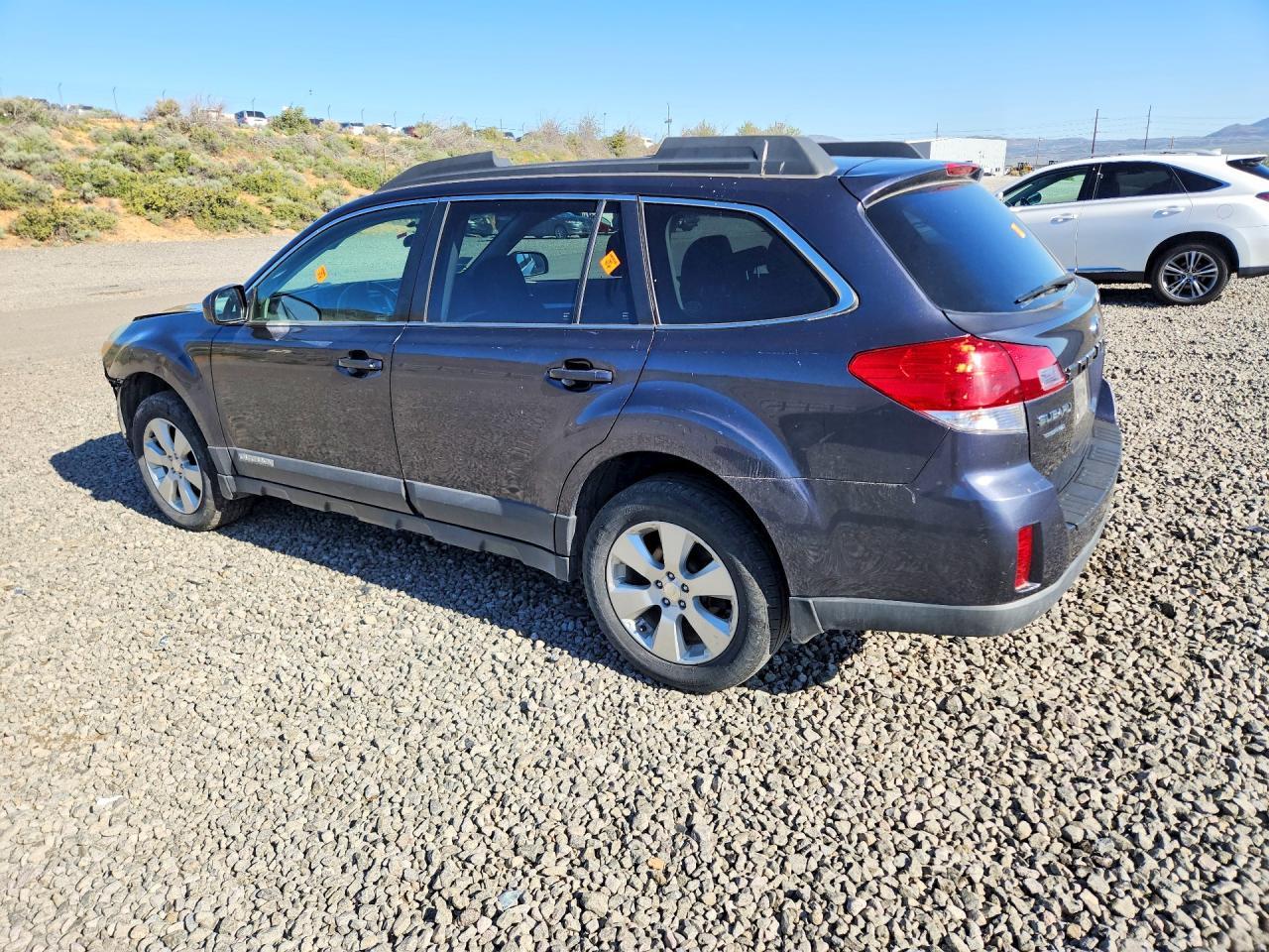 2010 SUBARU OUTBACK 2.5I PREMIUM photo 2