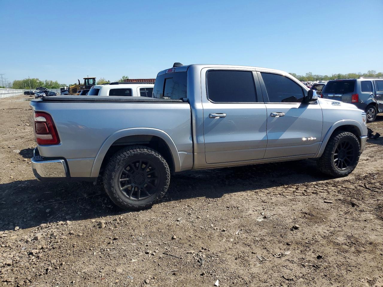 2019 RAM 1500 LARAMIE photo 5