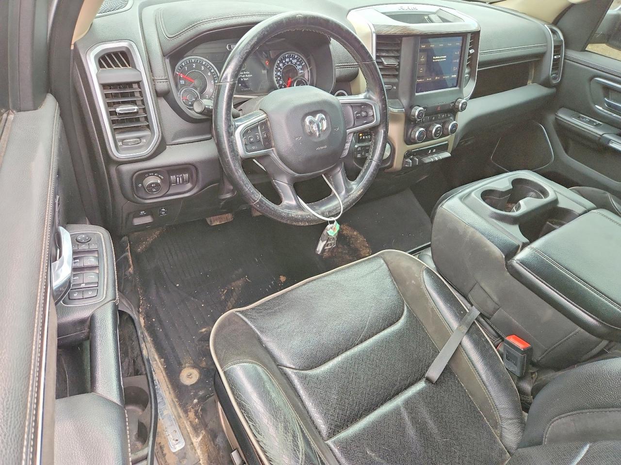 2019 RAM 1500 LARAMIE photo 15