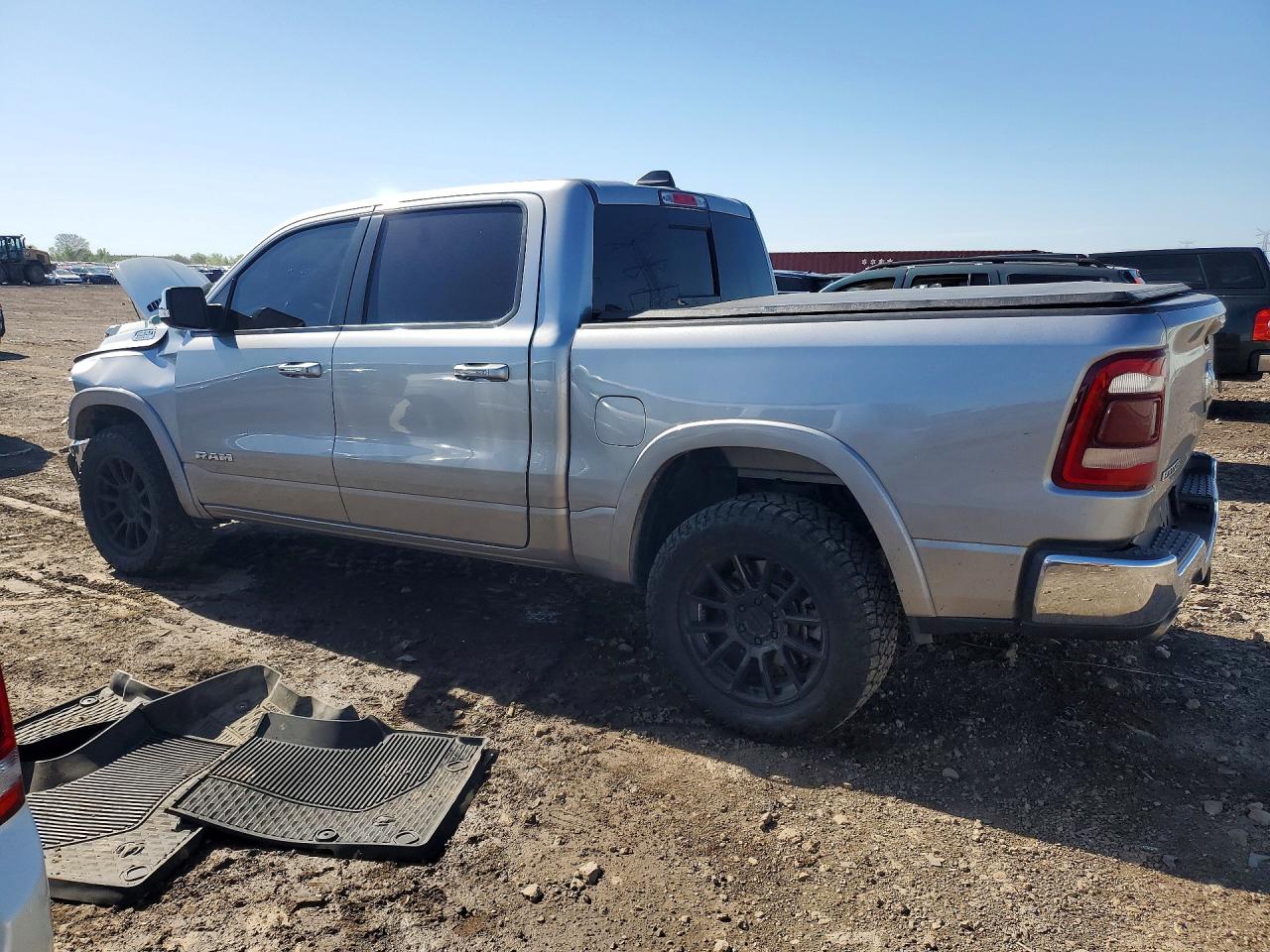 2019 RAM 1500 LARAMIE photo 3