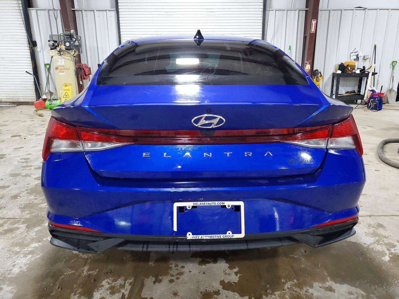 2022 HYUNDAI ELANTRA SEL photo 11