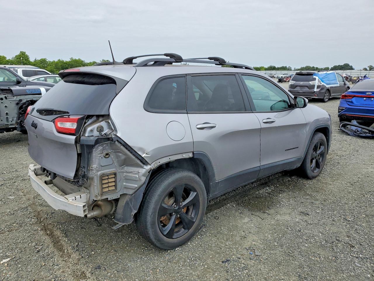 2018 JEEP CHEROKEE LATITUDE photo 7