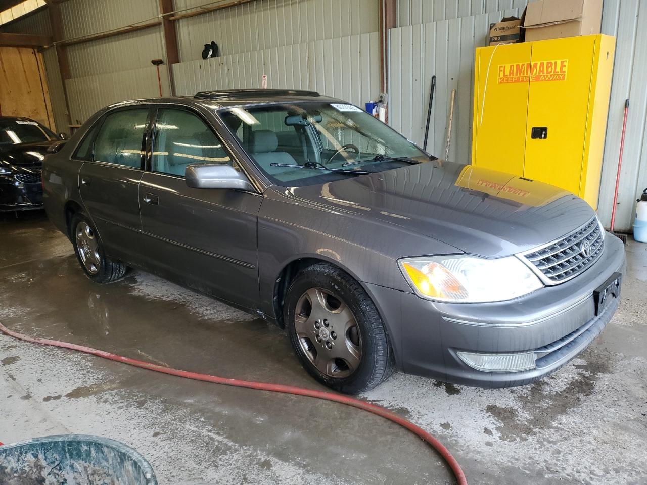 2003 TOYOTA AVALON photo 7