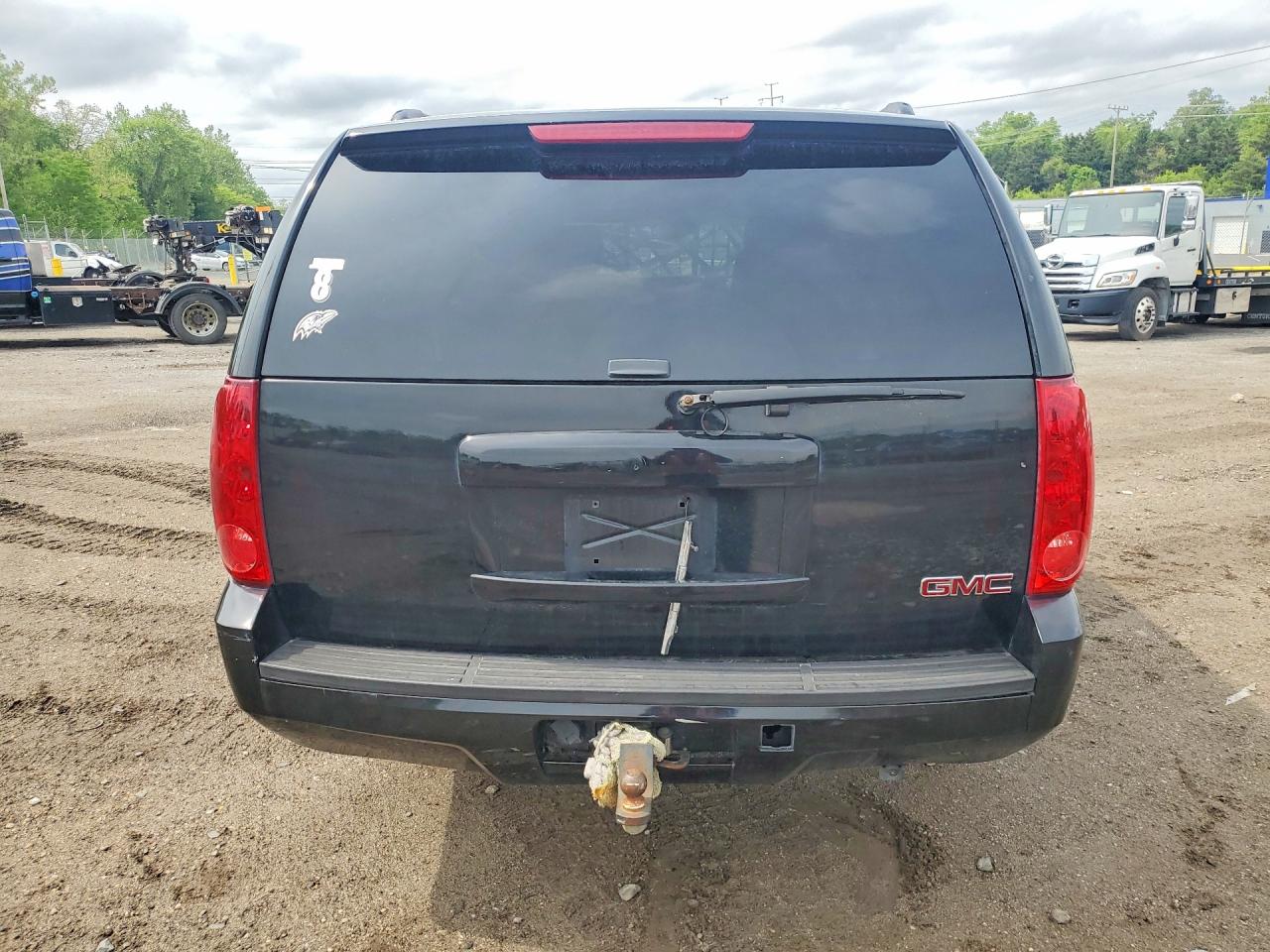 2011 GMC YUKON XL K1500 SLE photo 11