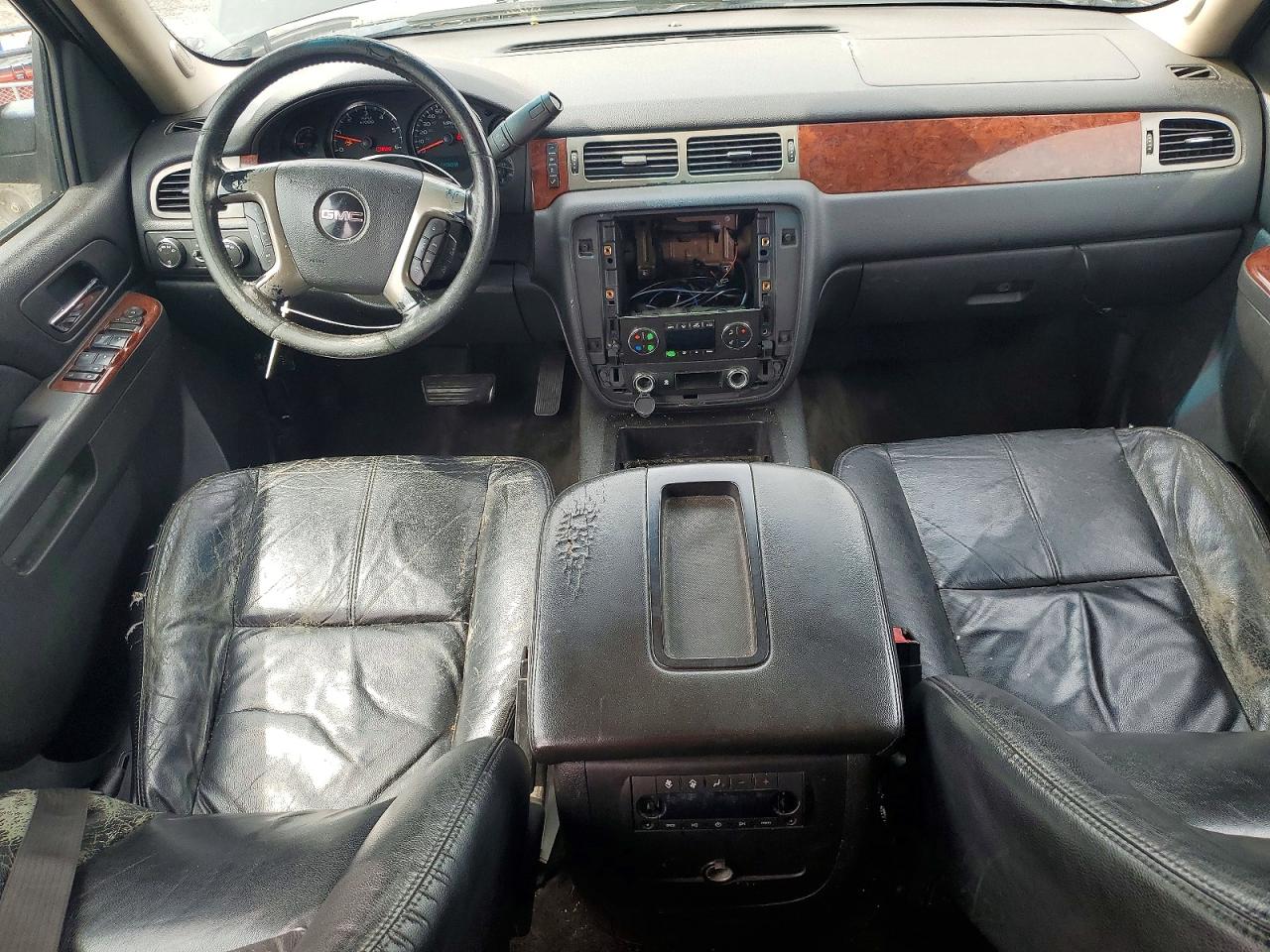 2011 GMC YUKON XL K1500 SLE photo 15