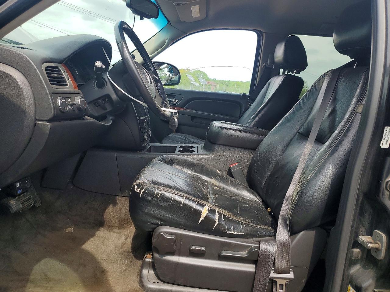 2011 GMC YUKON XL K1500 SLE photo 13
