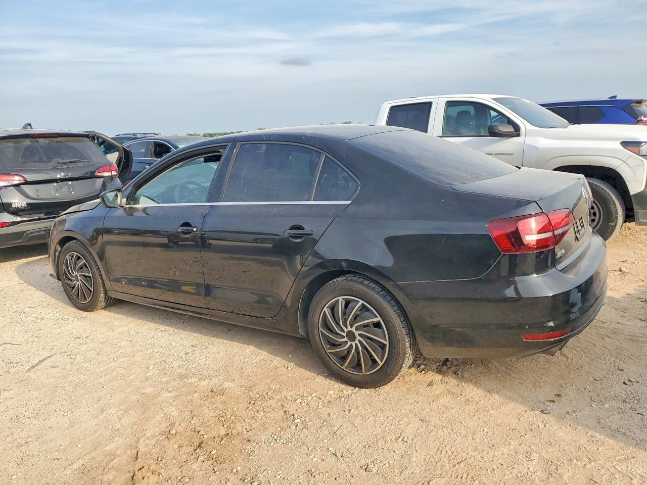 2017 VOLKSWAGEN JETTA S photo 4