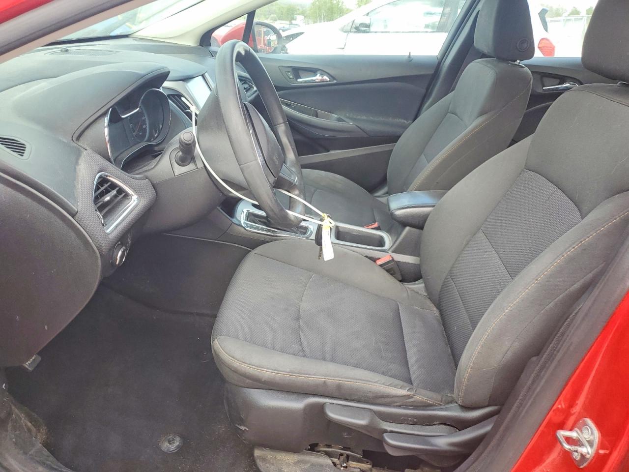 2017 CHEVROLET CRUZE LS photo 19