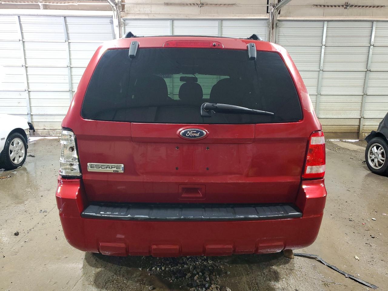 2011 FORD ESCAPE XLT photo 16