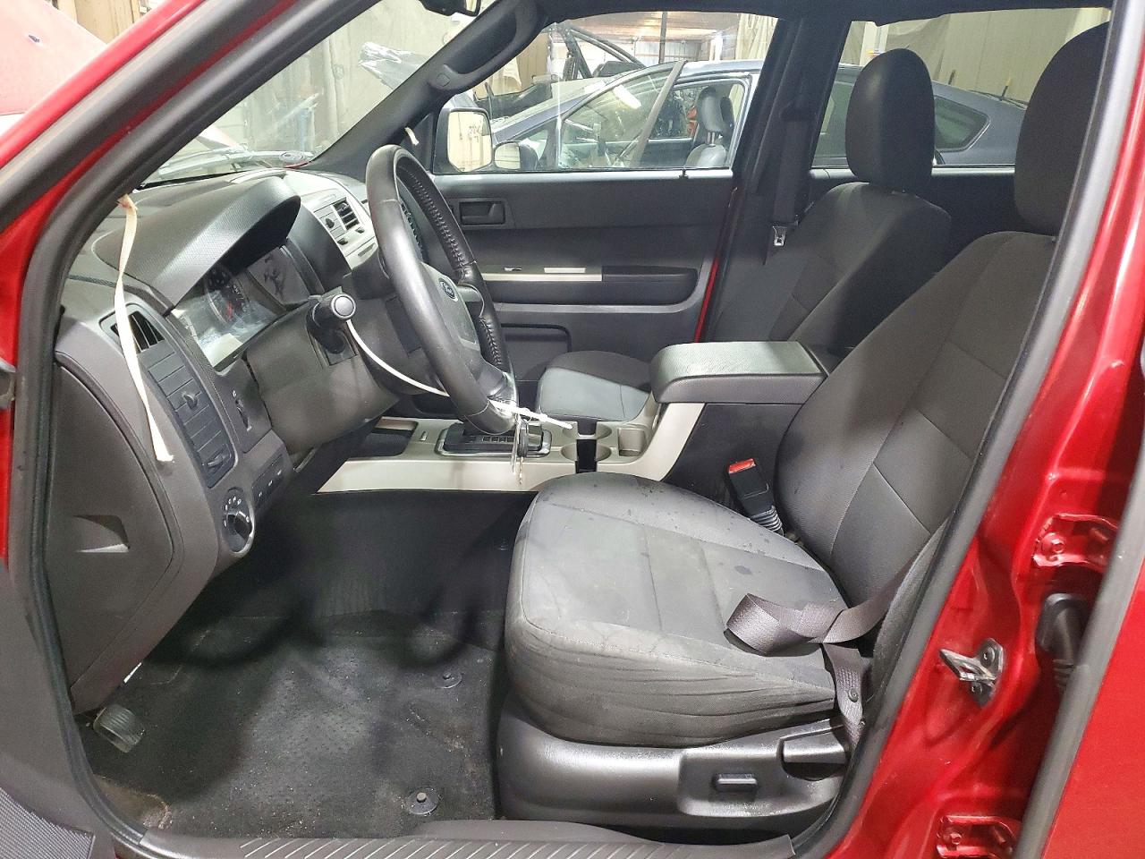 2011 FORD ESCAPE XLT photo 19
