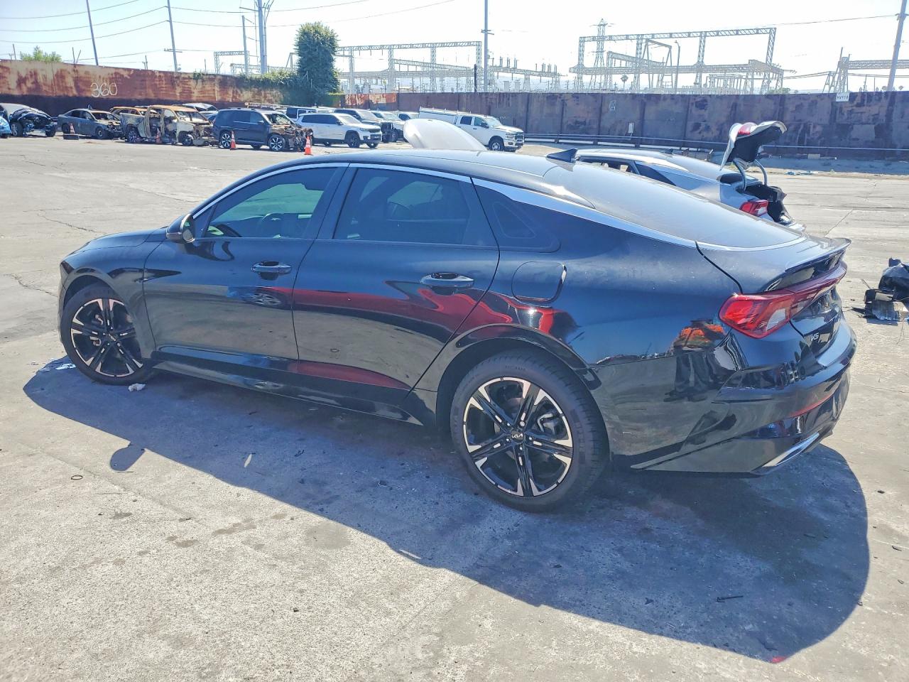 2023 KIA K5 GT LINE photo 4
