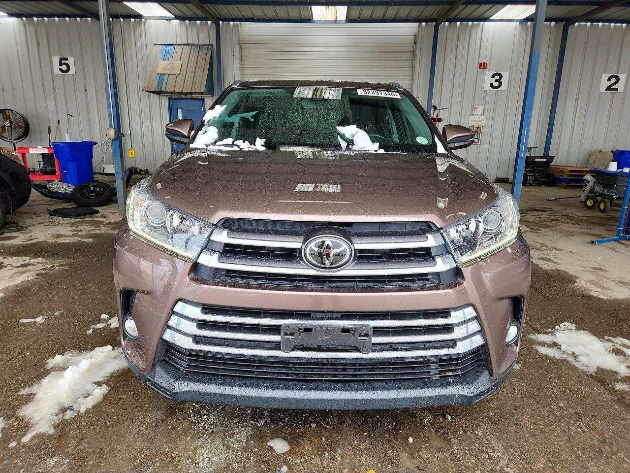2017 TOYOTA HIGHLANDER LIMITED photo 9