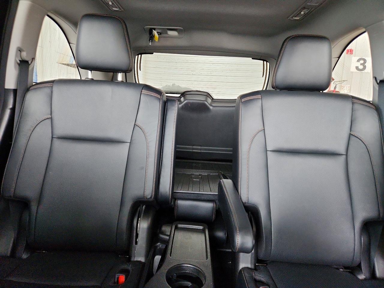 2017 TOYOTA HIGHLANDER LIMITED photo 19