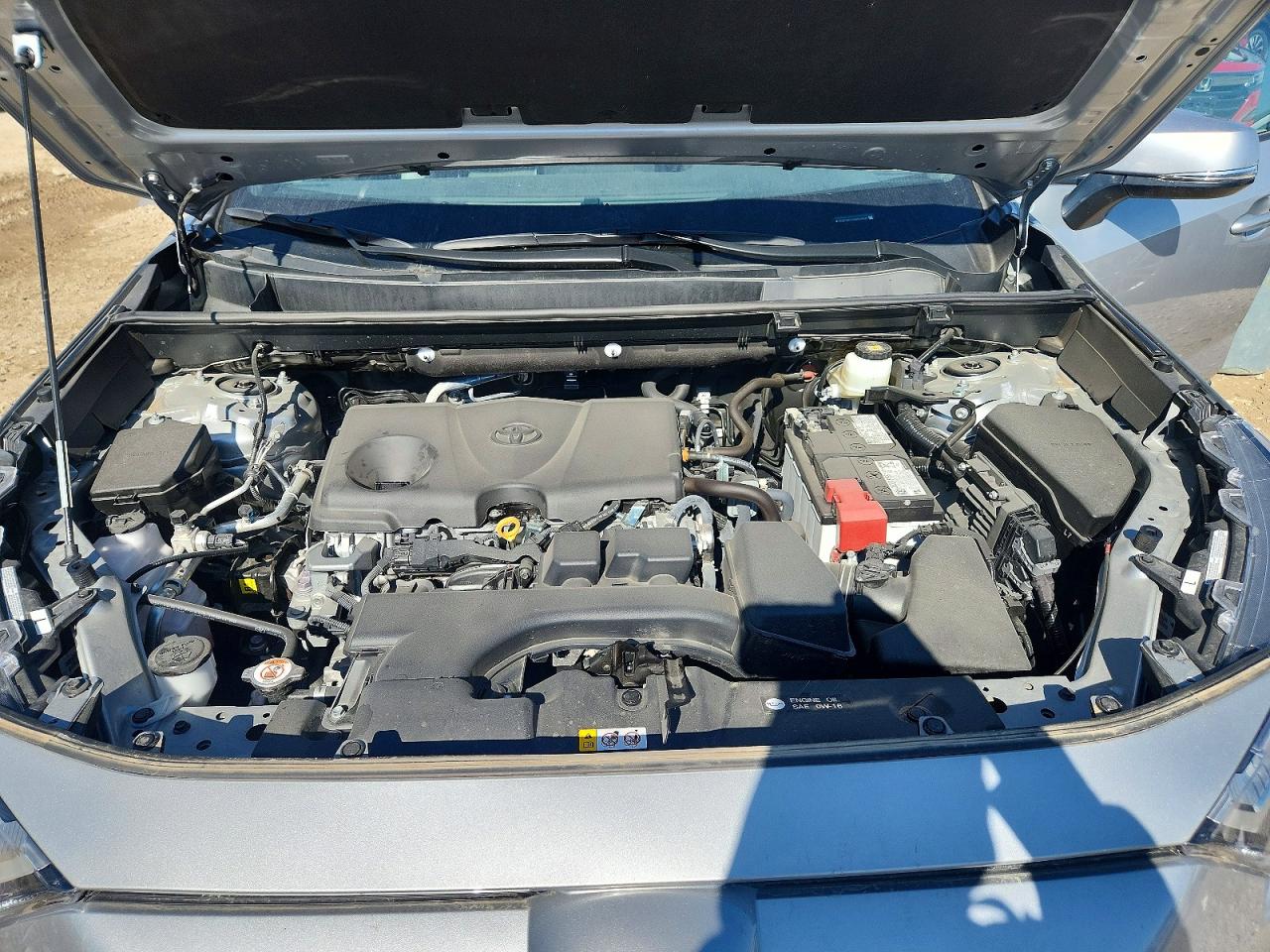 2025 TOYOTA RAV4 XLE photo 34