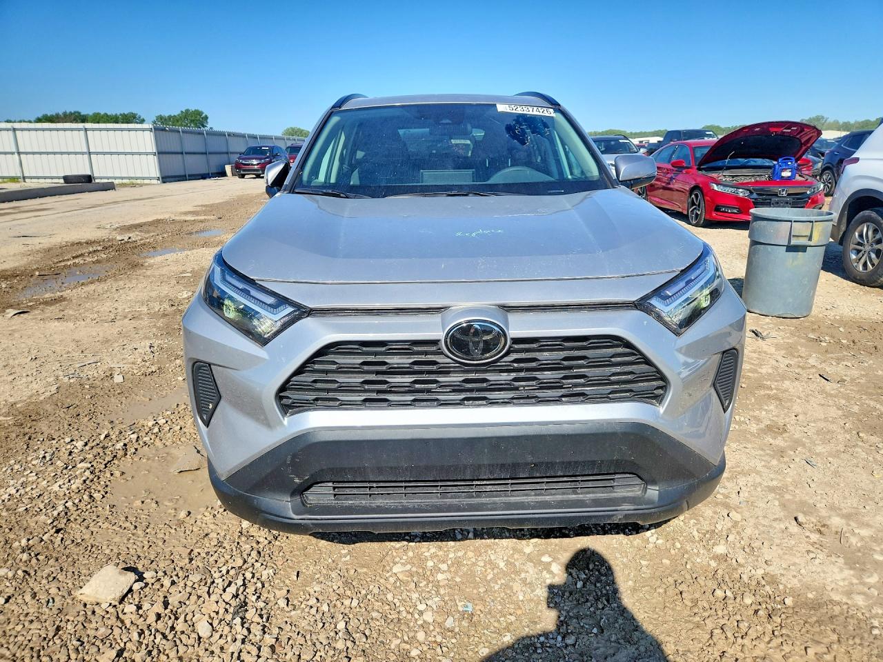2025 TOYOTA RAV4 XLE photo 13