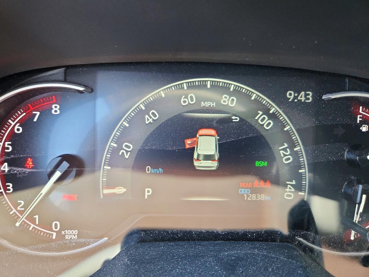 2025 TOYOTA RAV4 XLE photo 25