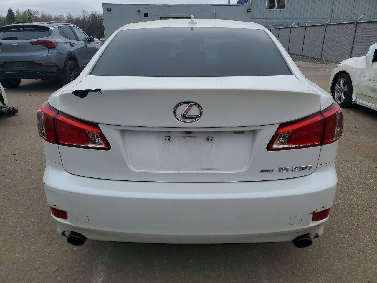 2011 LEXUS IS 250 photo 11