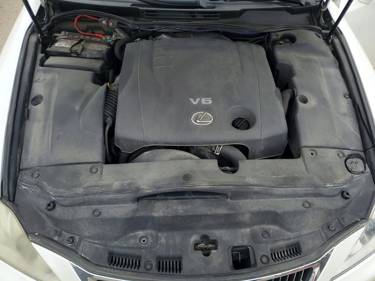 2011 LEXUS IS 250 photo 21