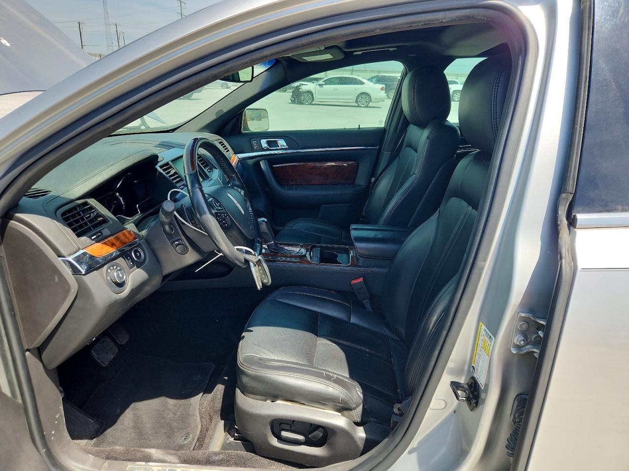 2013 LINCOLN MKS photo 13