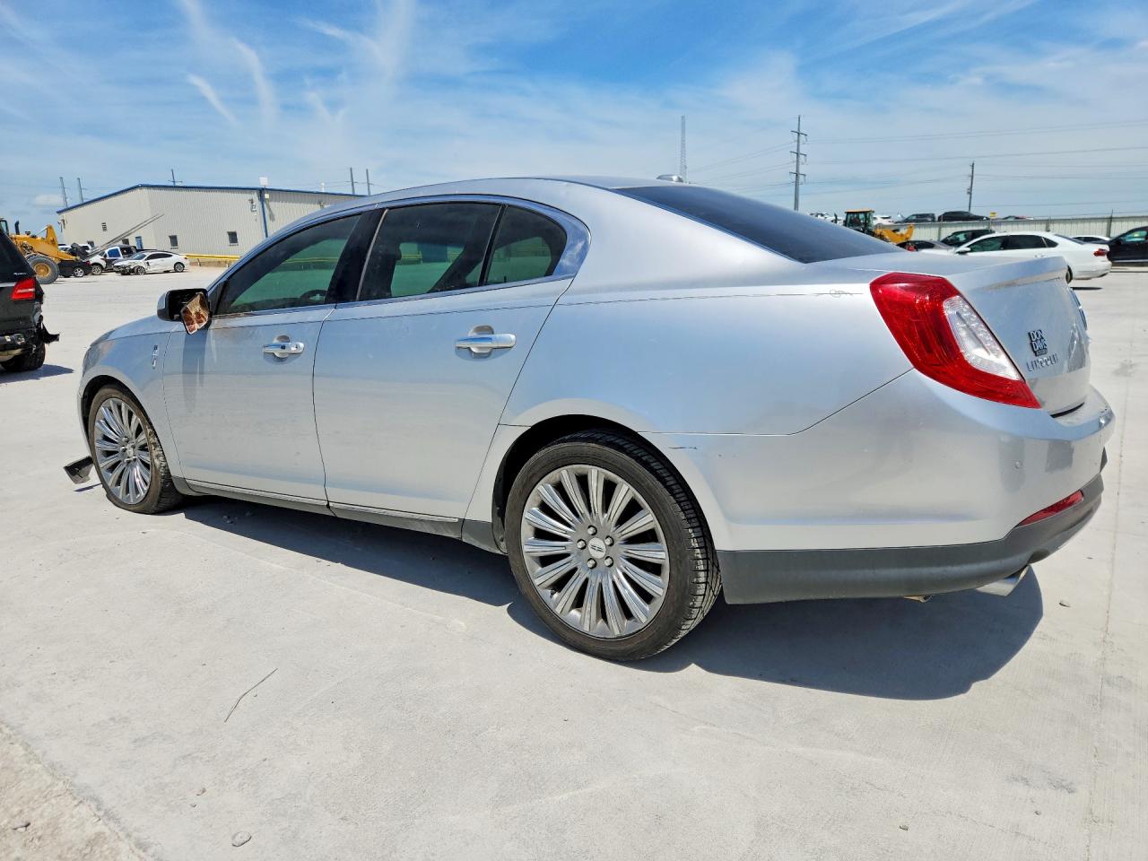 2013 LINCOLN MKS photo 3