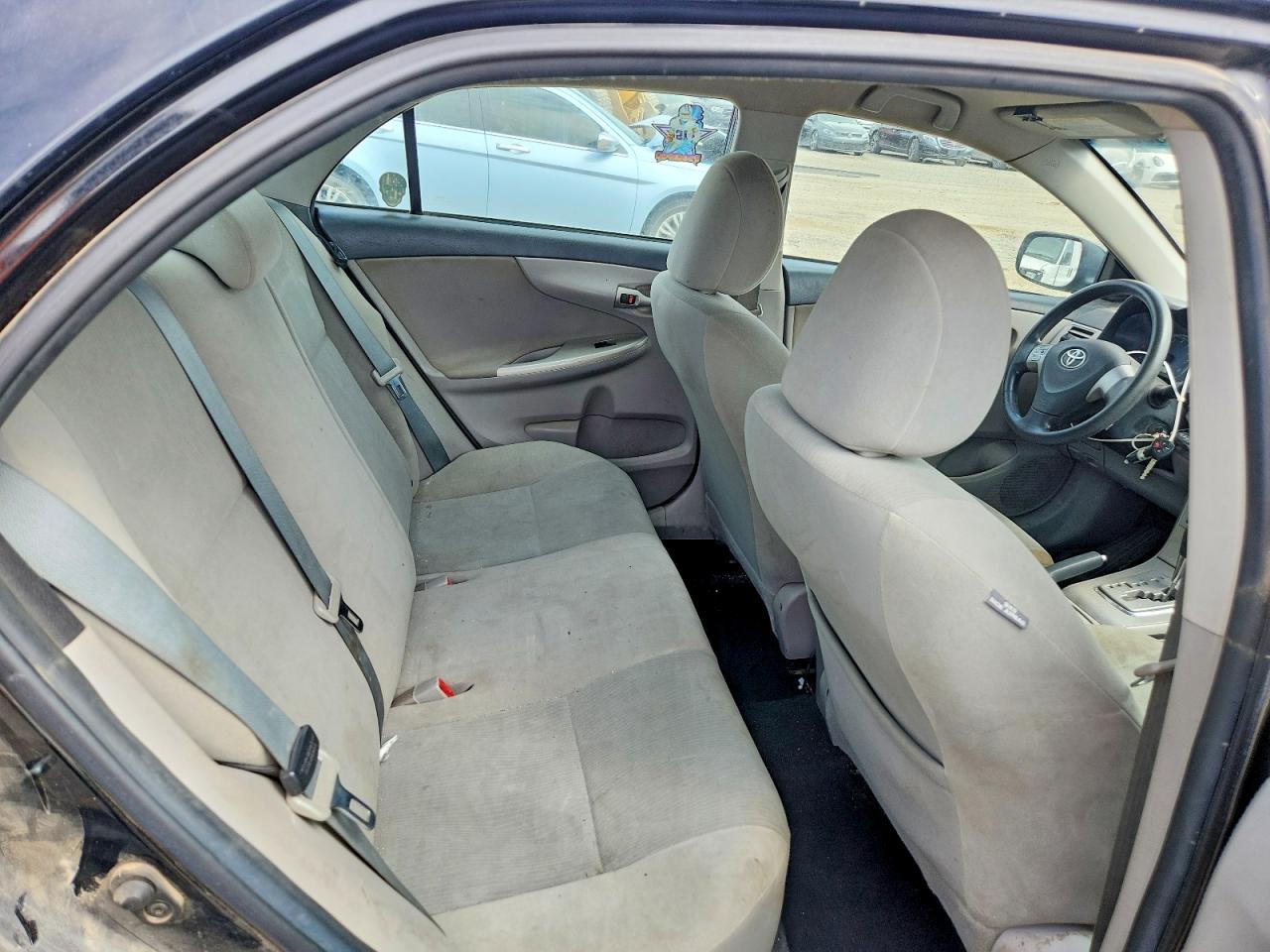 2013 TOYOTA COROLLA LE photo 10