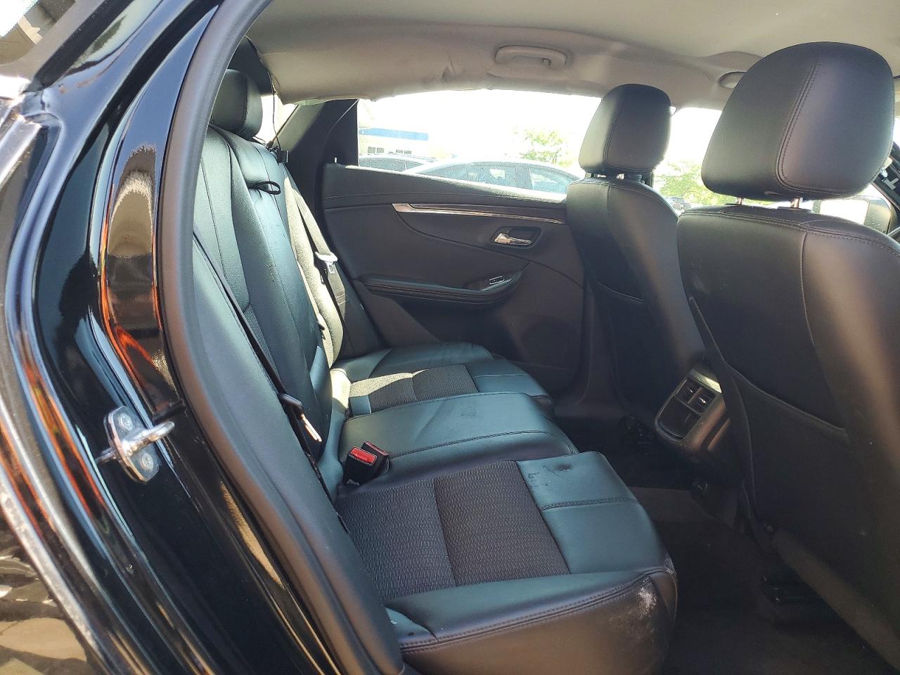2015 CHEVROLET IMPALA LT photo 28