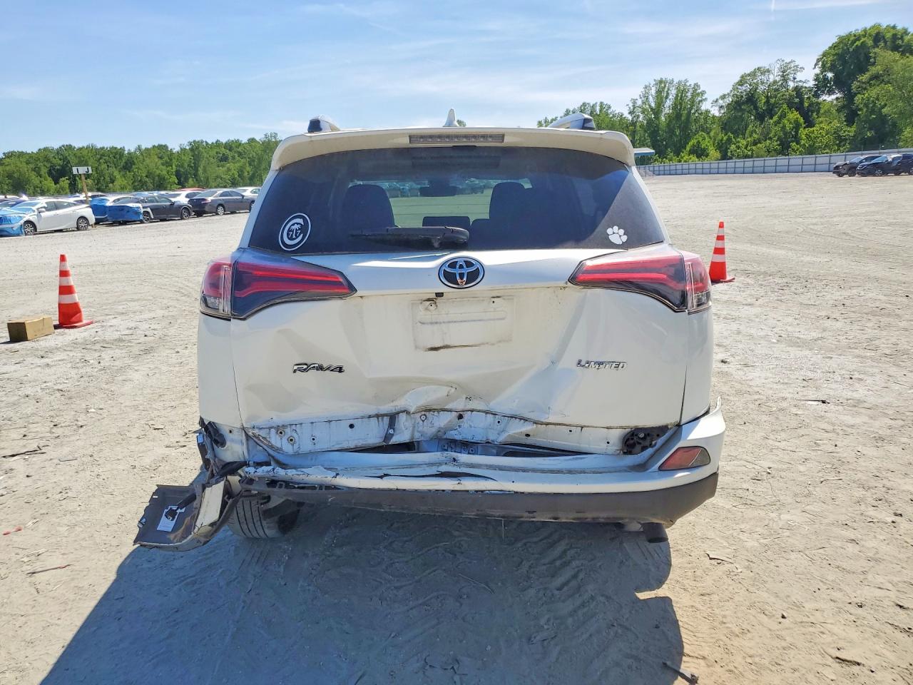 2018 TOYOTA RAV4 LIMITED photo 6