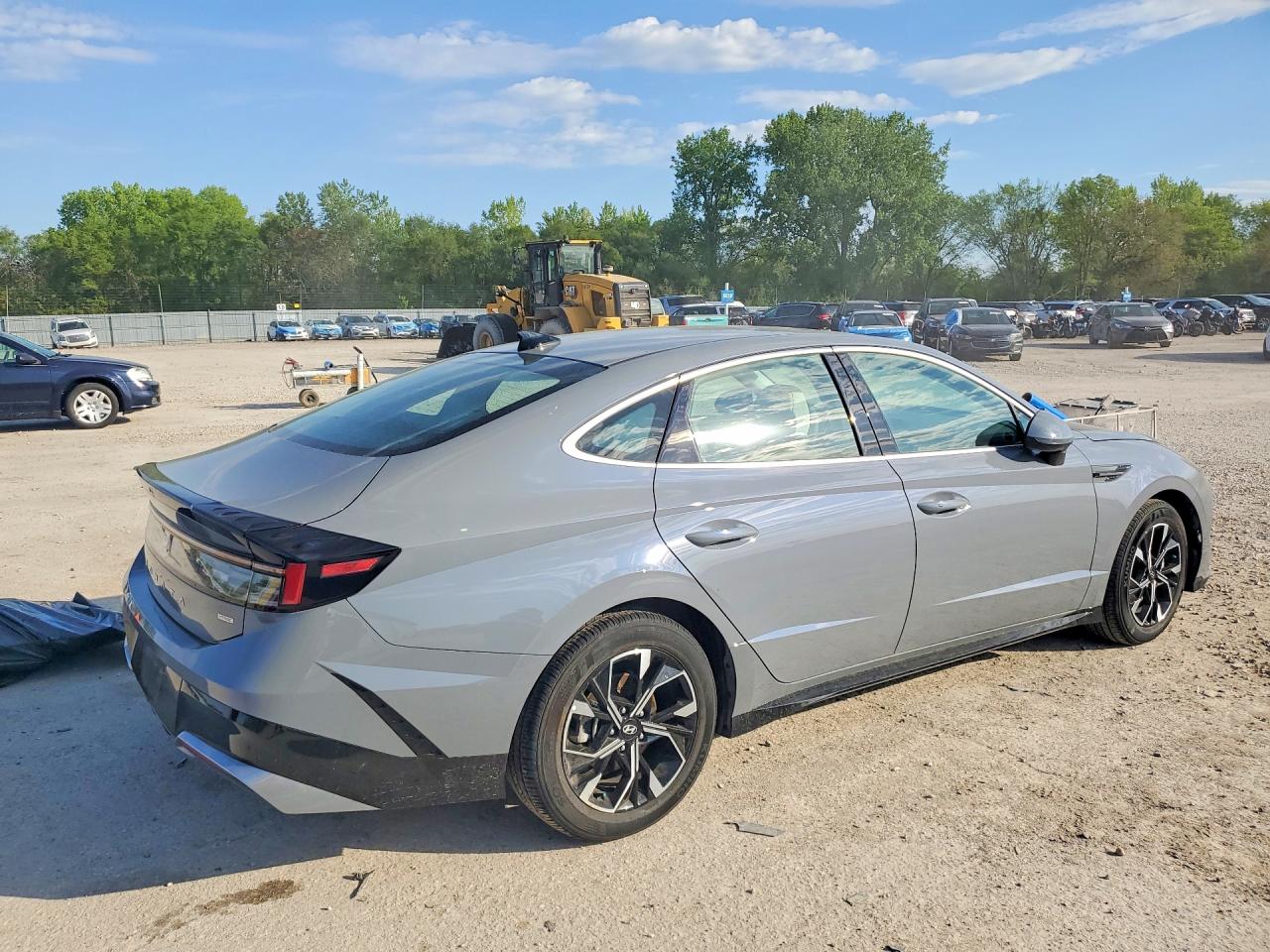 2025 HYUNDAI SONATA SEL photo 5