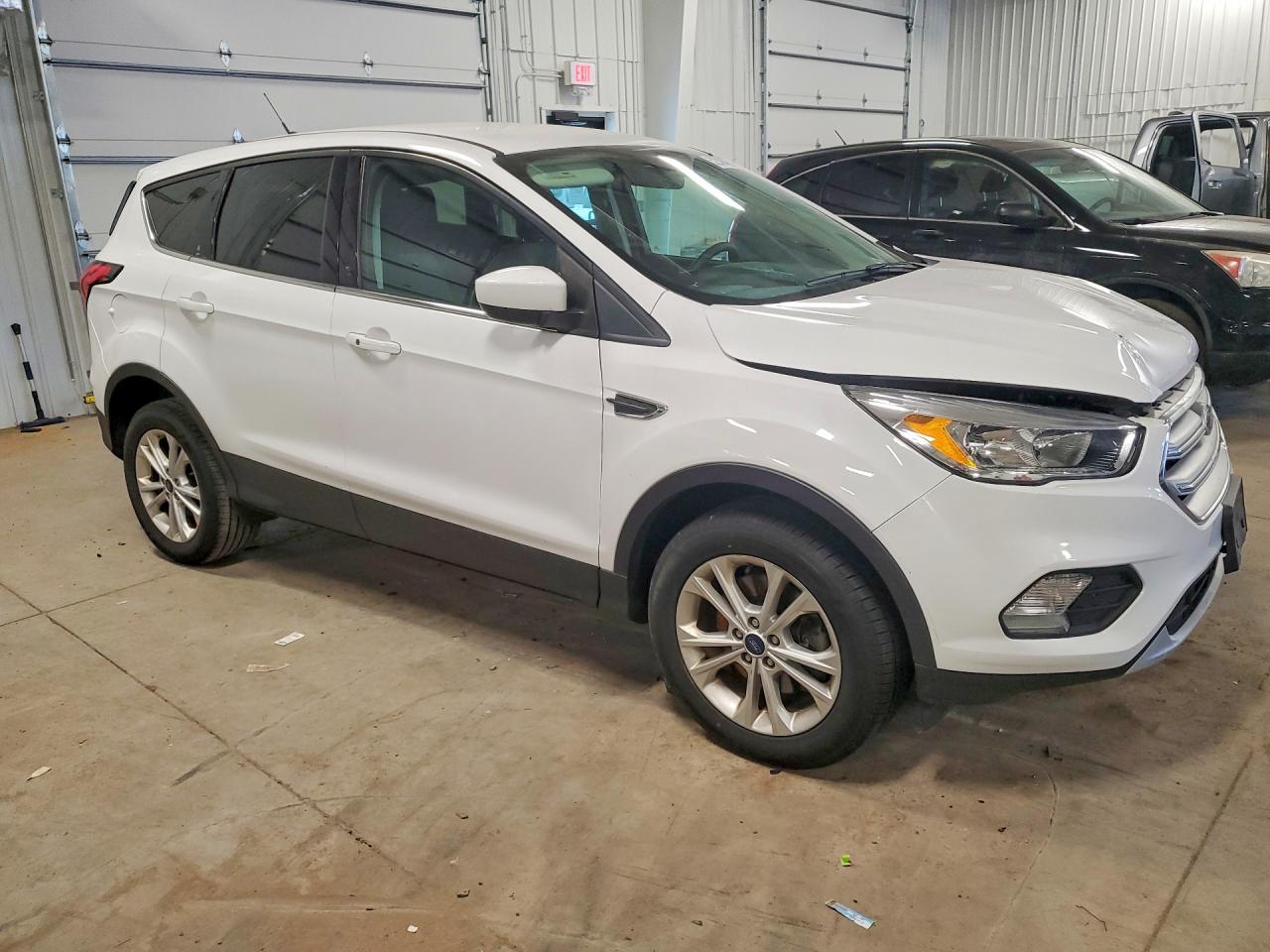 2019 FORD ESCAPE SE photo 4