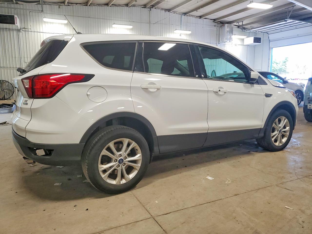 2019 FORD ESCAPE SE photo 3