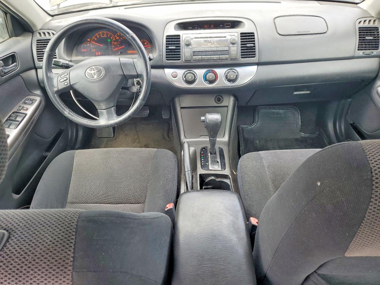 2005 TOYOTA CAMRY SE photo 22