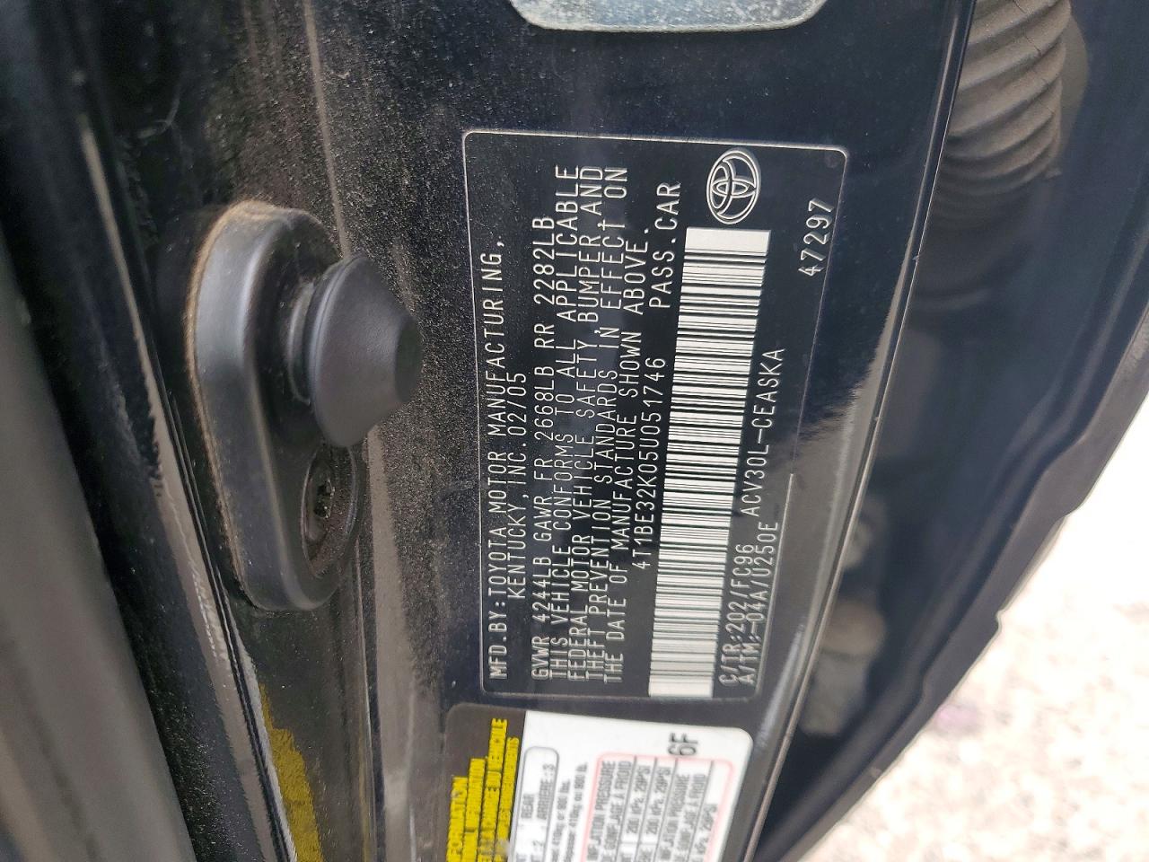 2005 TOYOTA CAMRY SE photo 34