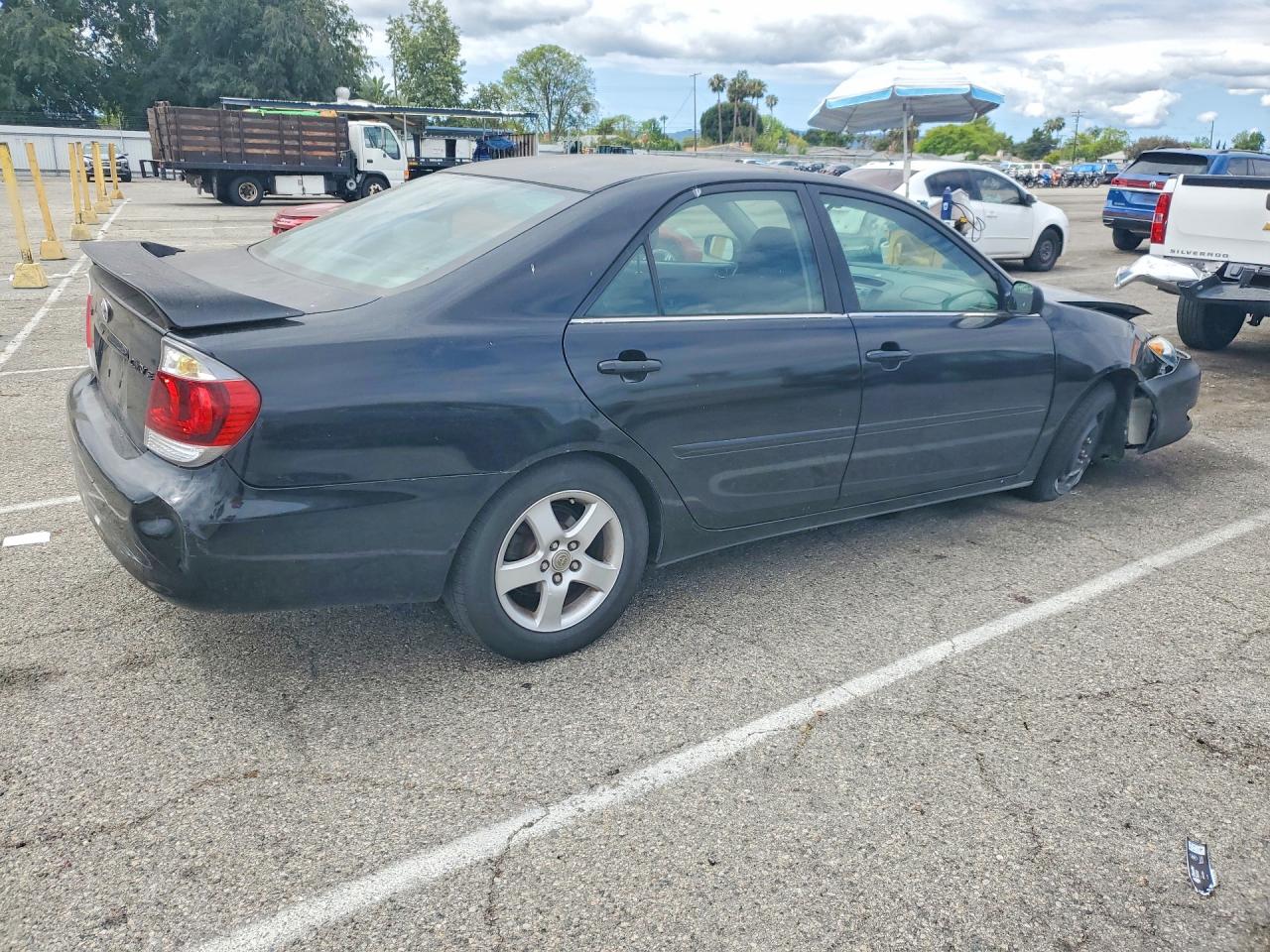 2005 TOYOTA CAMRY SE photo 7