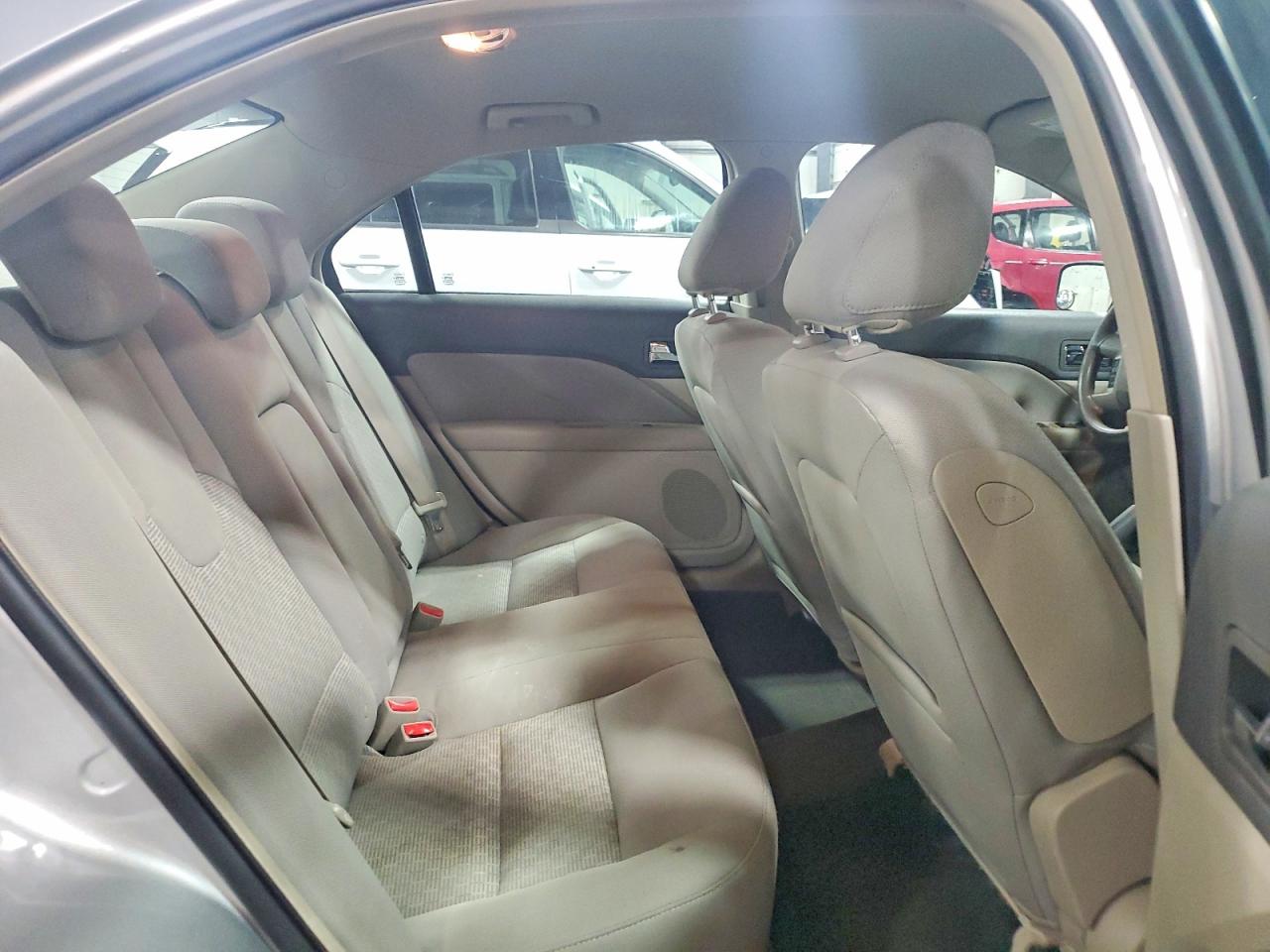 2010 FORD FUSION SE photo 19