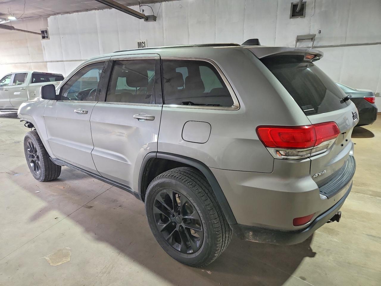 2014 JEEP GRAND CHEROKEE LAREDO photo 3