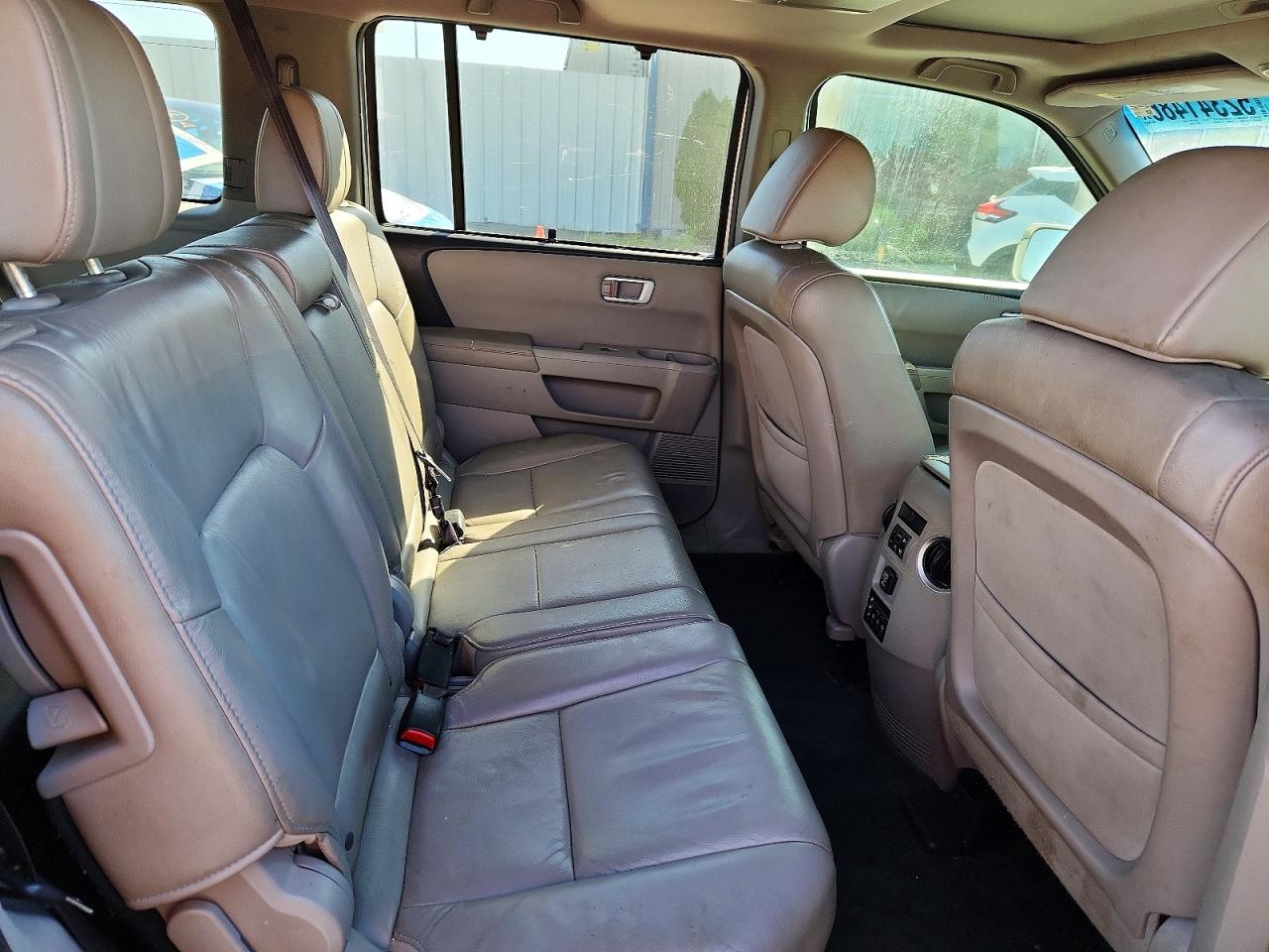 2015 HONDA PILOT TOURING photo 31