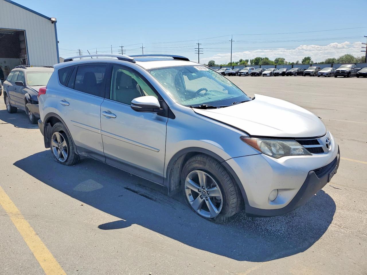 2015 TOYOTA RAV4 XLE photo 10