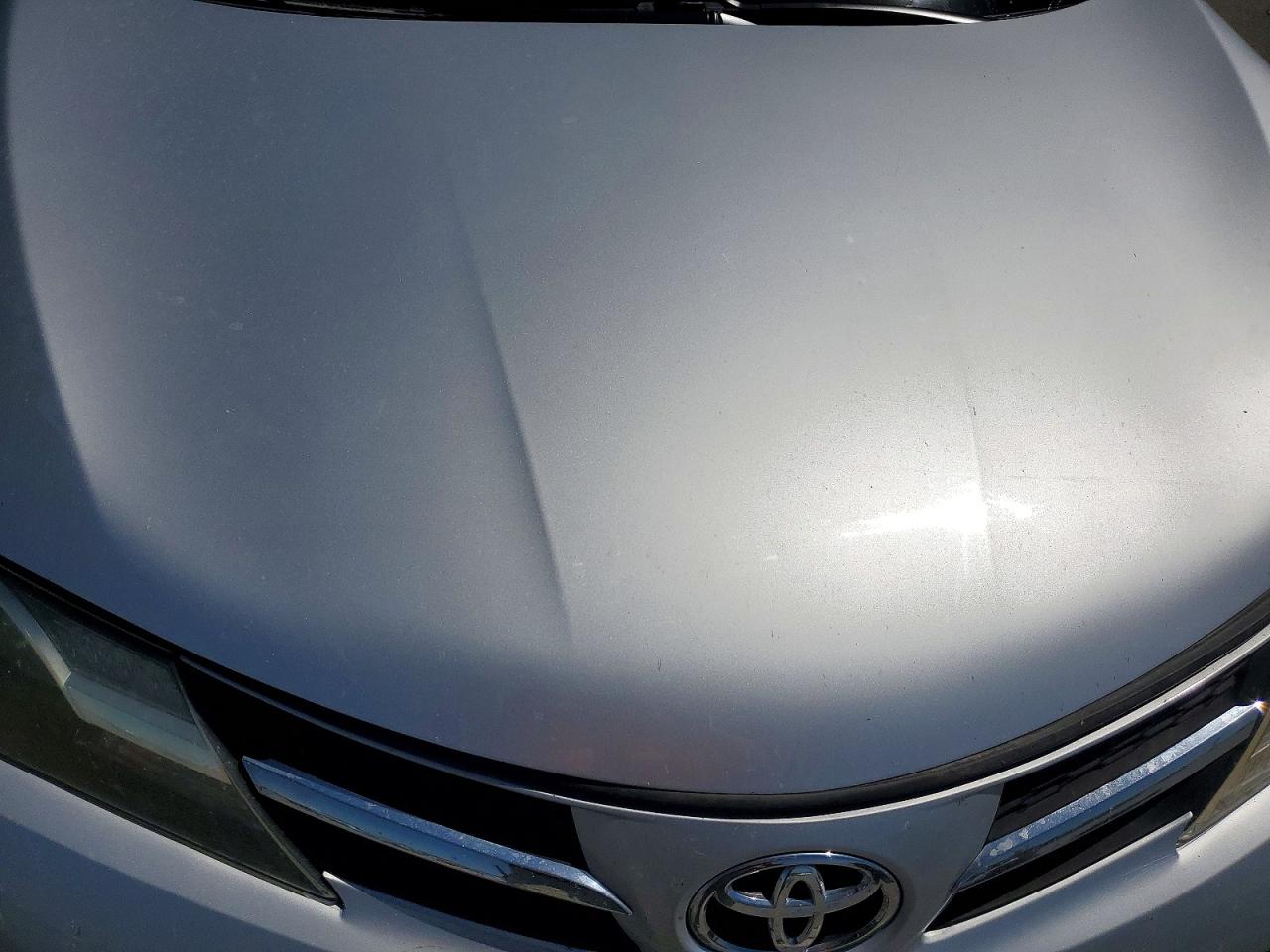 2015 TOYOTA RAV4 XLE photo 34