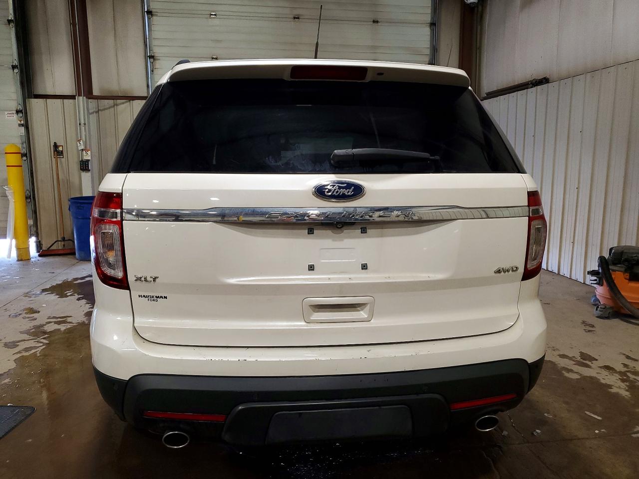 2015 FORD EXPLORER XLT photo 16