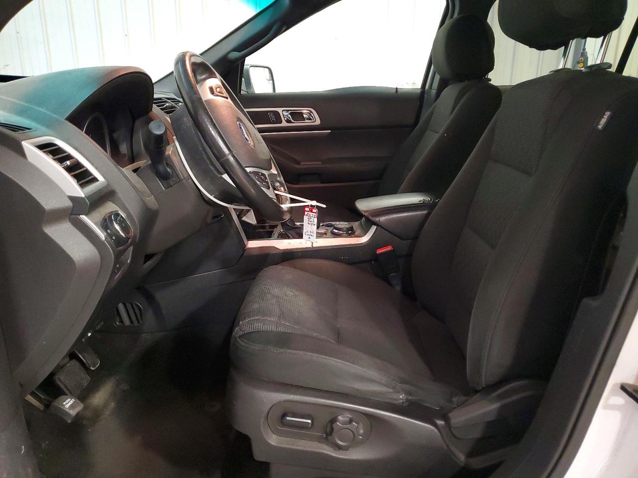 2015 FORD EXPLORER XLT photo 19