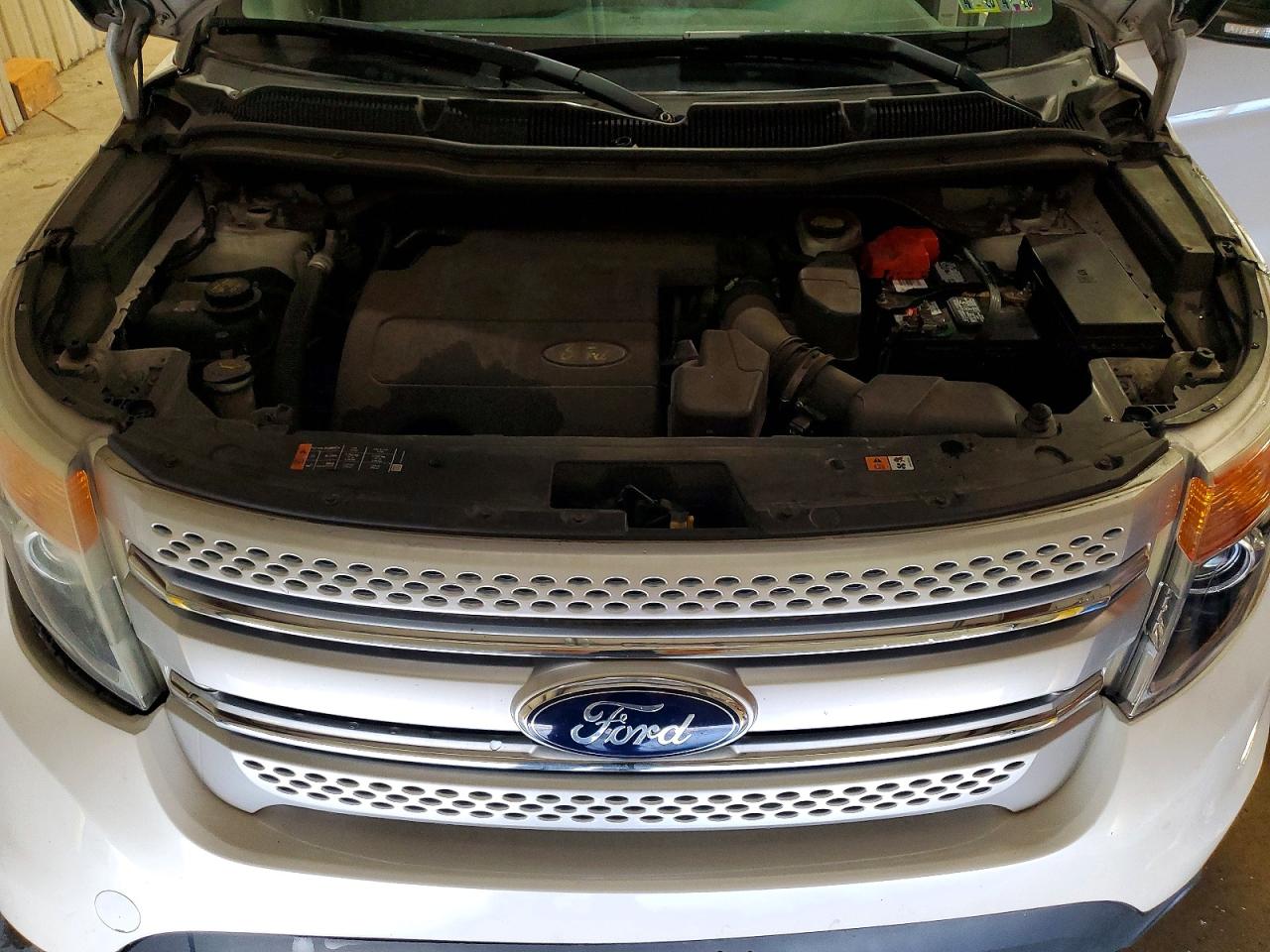 2015 FORD EXPLORER XLT photo 34