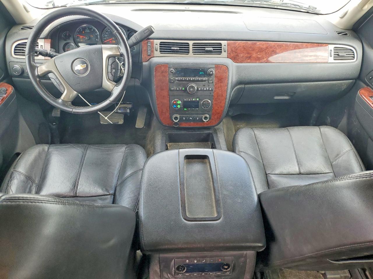 2013 CHEVROLET SUBURBAN K1500 LT photo 15
