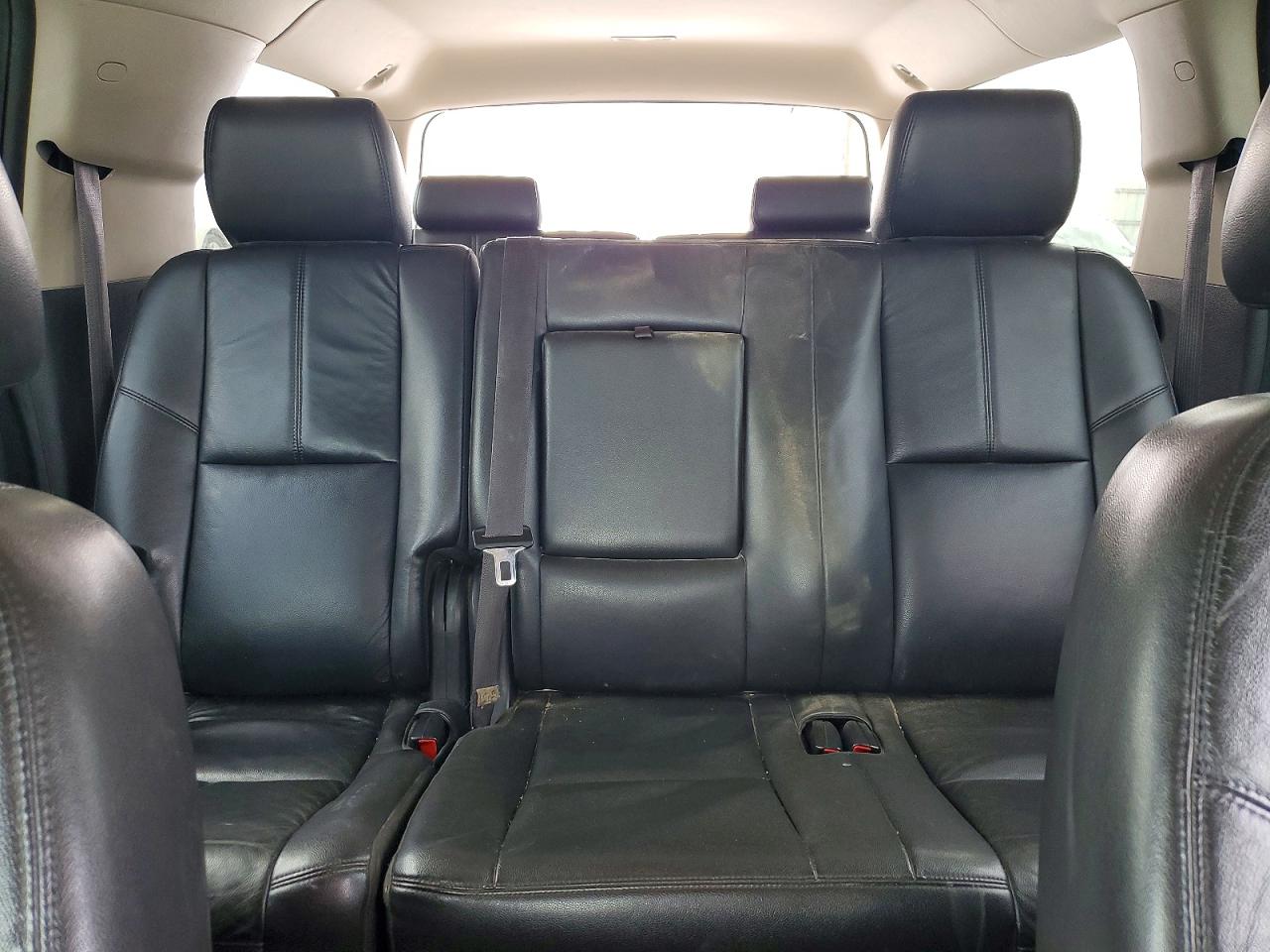 2013 CHEVROLET SUBURBAN K1500 LT photo 19
